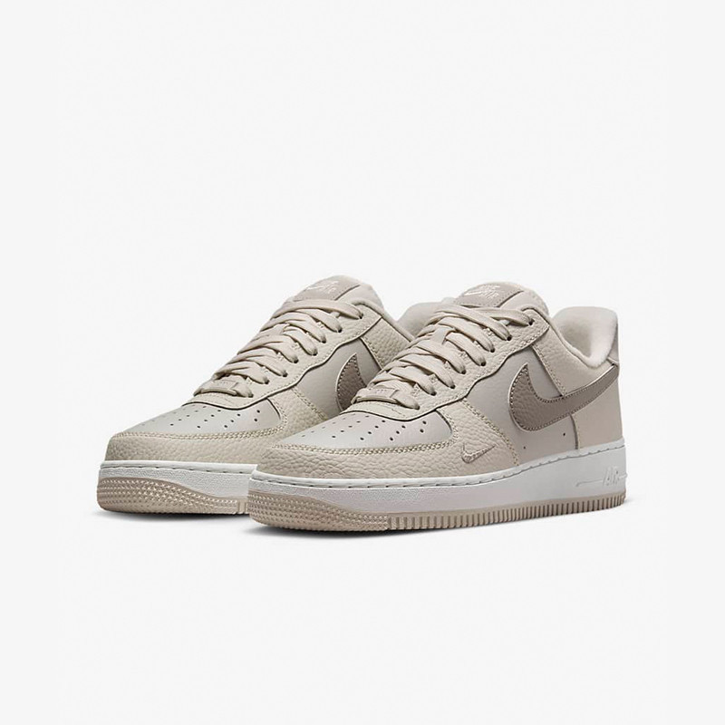 Nike Air Force 1 Low “Fossil” 防滑减震 低帮 板鞋 女款 奶茶棕 FB8483-100