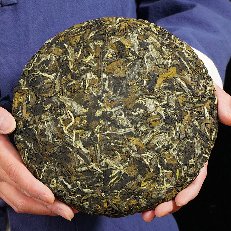 8年福鼎白茶花香白牡丹王茶饼明前茶老白茶高山太姥山白牡丹350g高清大图