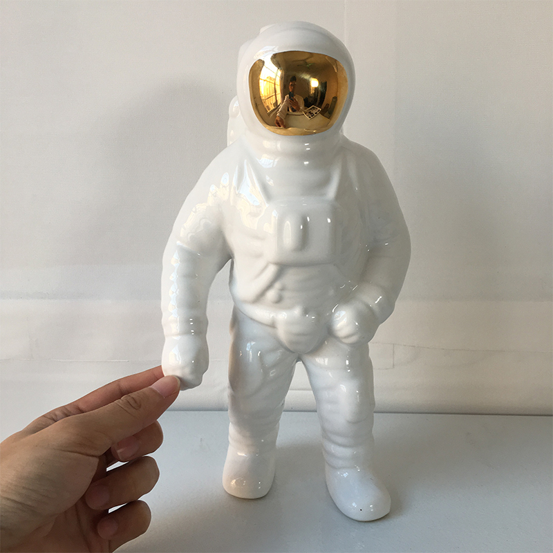 北欧创意宇航员太空人摆件生日样板房饰品客厅装饰陶瓷摆件 三维工匠 大宇航员,30厘米