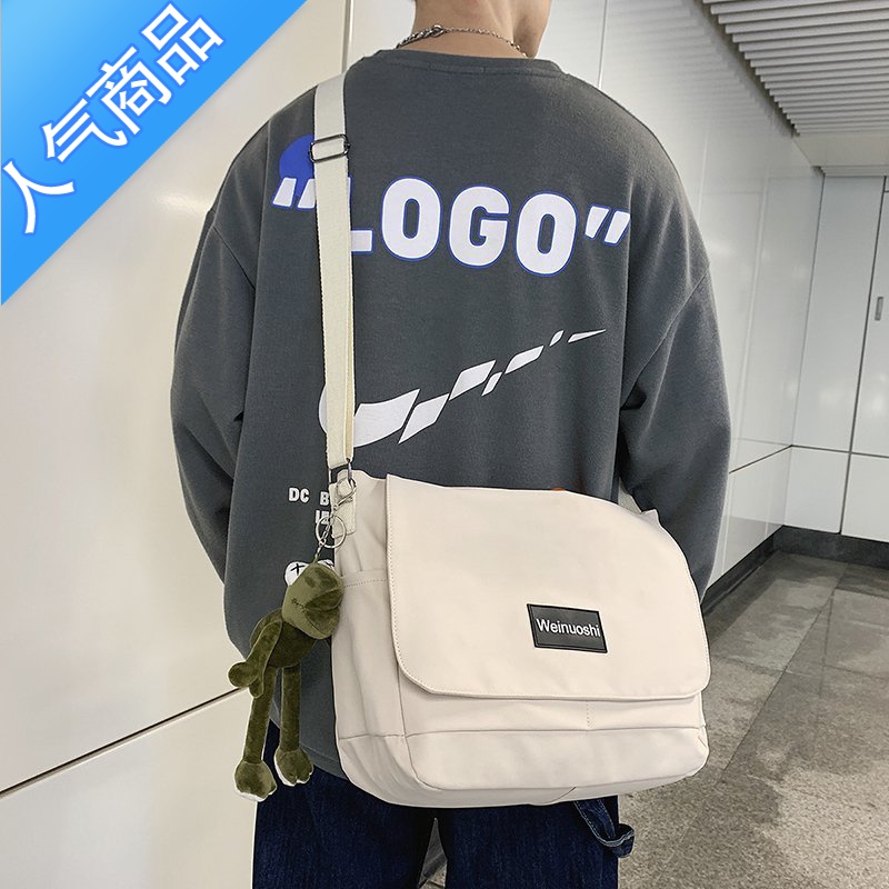 封后翻盖男士背包单肩斜挎包潮流休闲轻便防水夏季男简约放平板包旅行斜挎包男高清大图