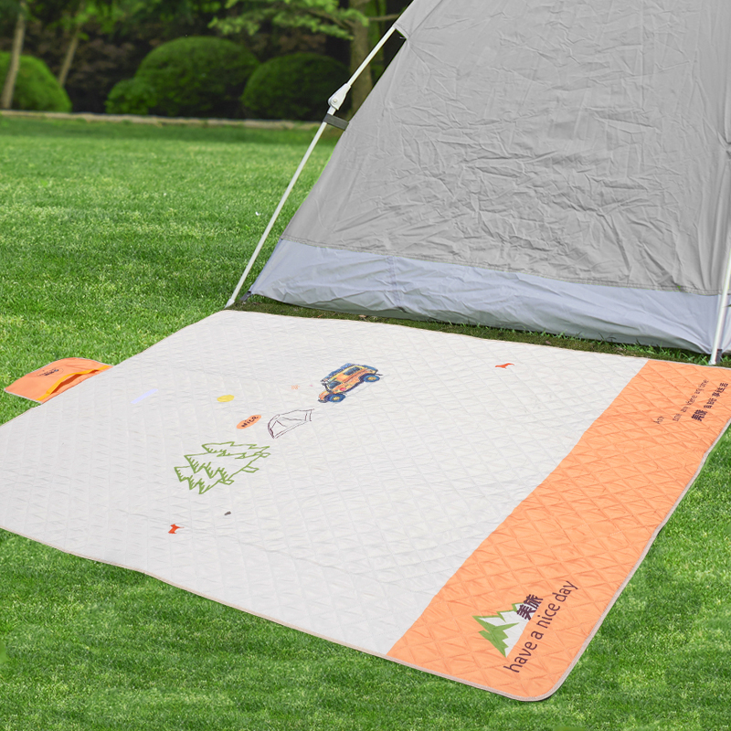 美旅户外出游野餐垫防水防潮垫三层超声波野餐垫沙滩草地露营野餐垫 橙色+米黄色高清大图