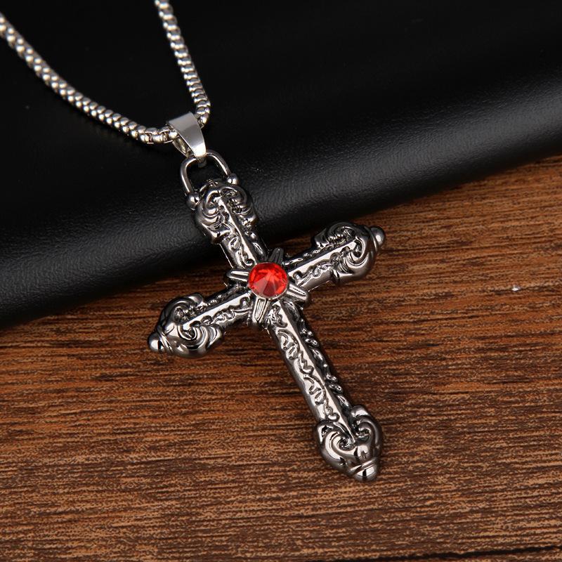 项链男款新款 暗黑骑士钛钢项饰韩版十字架不锈钢坠男短款皮绳饰品
