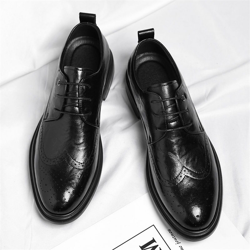 迪罗尼卡皮鞋男款冬季透气新款休闲皮鞋软皮商务正装布洛克潮鞋子男高清大图