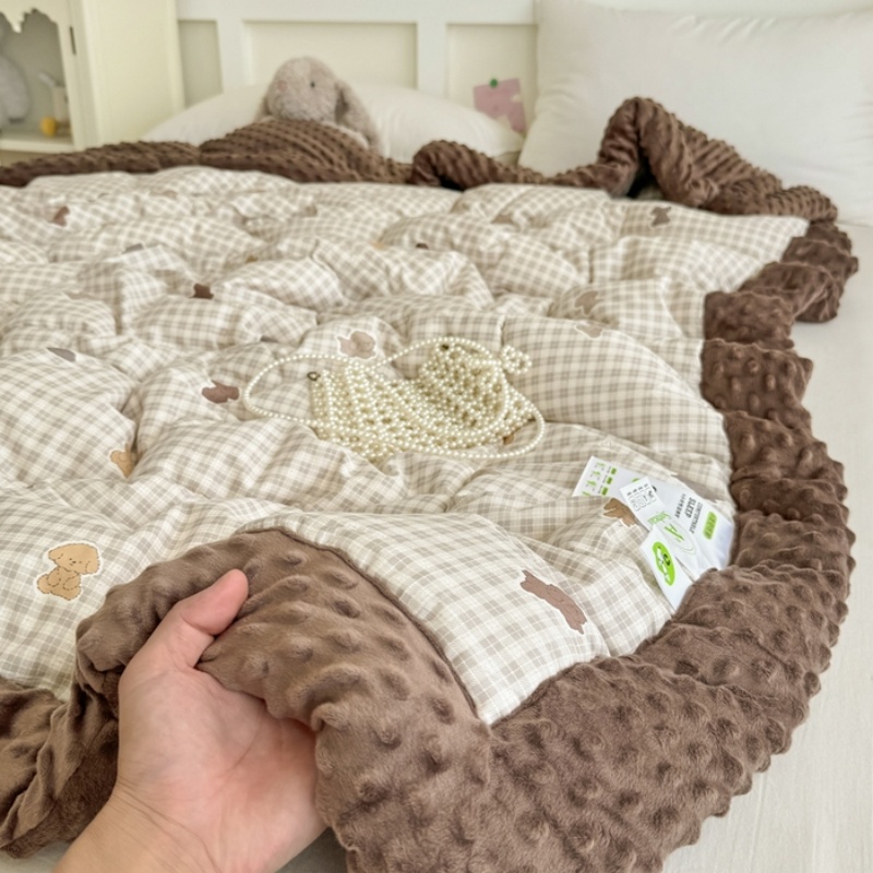 亿洛莱 夏被 150*200cm 3斤 床高清大图