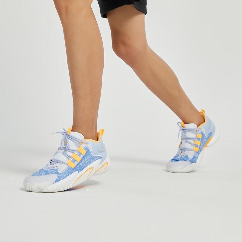 阿迪达斯(adidas) 男子BYW Select篮球鞋