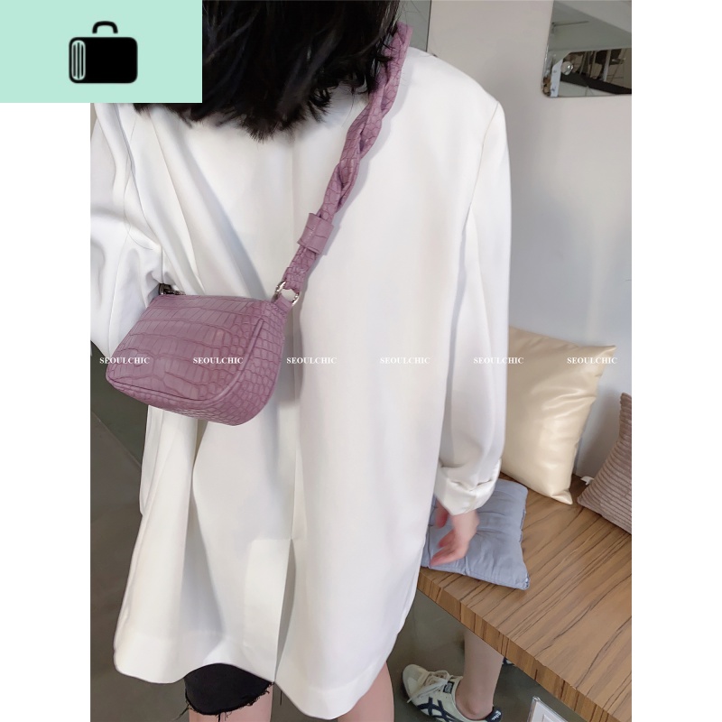 小众时髦腋下包2020新款时尚设计感肩带单肩斜挎法棍包NEWLAKE高清大图