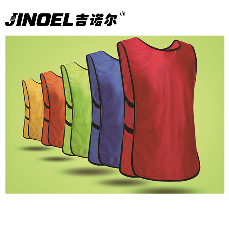 吉诺尔足球分队服高清大图