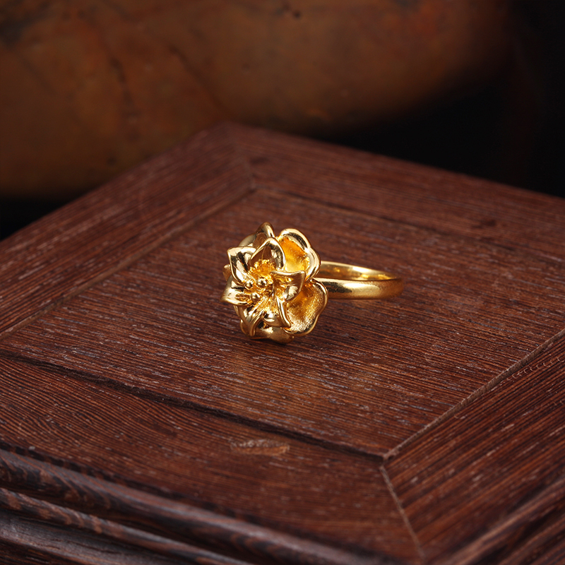 新金珠宝黄金戒指足金小金花戒子硬金女戒花朵造型首饰七夕礼物1042