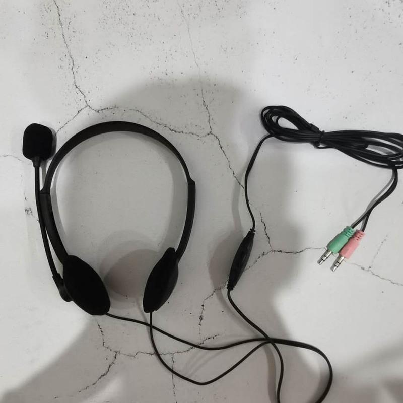 台式带唛克风电脑头戴式耳机,买大送小,随心所用。 黑色单头无麦手机耳机