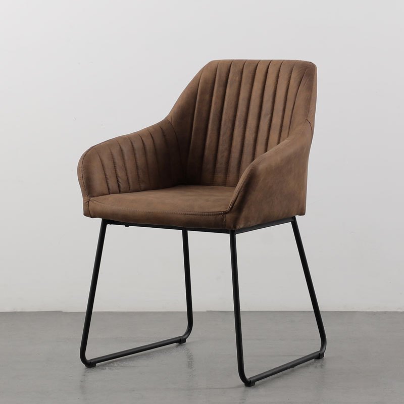 汐岩北欧椅子现代简约书桌轻奢餐椅家用凳子靠背铁艺懒人休闲卧室 驼色带扶手