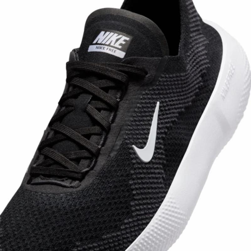 耐克(NIKE)女士跑鞋轻便灵活透气缓震健身训练鞋黑白色