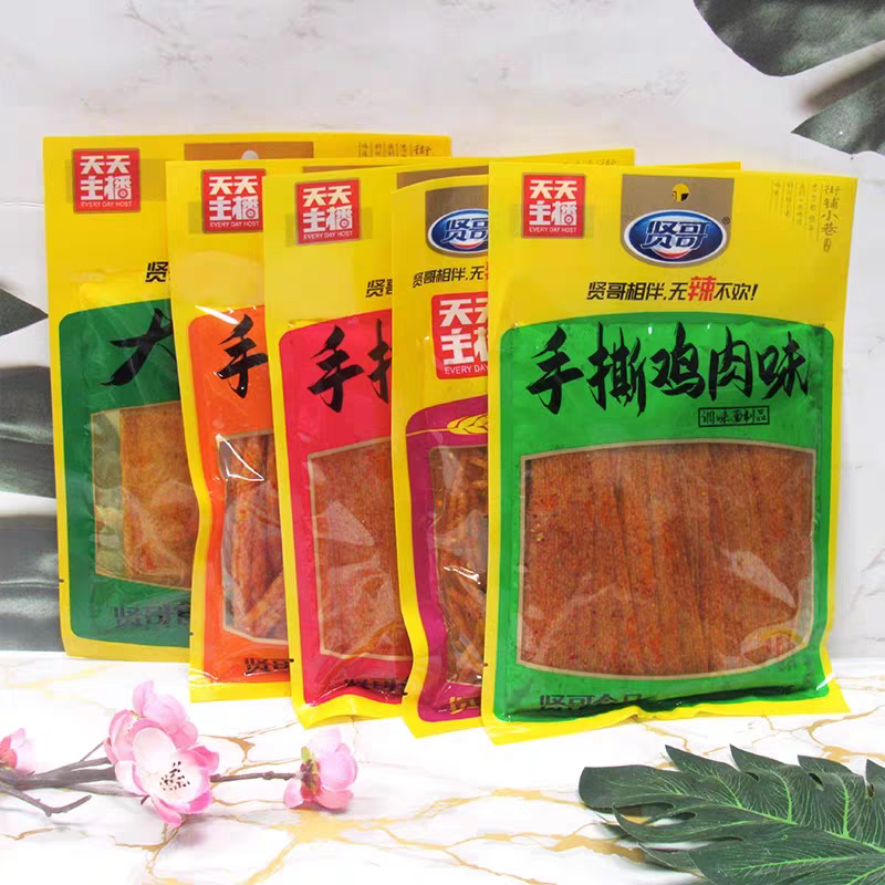 贤哥辣条150g手撕香辣牛排味面筋小袋解馋辣条批发零食怀旧整箱*5袋