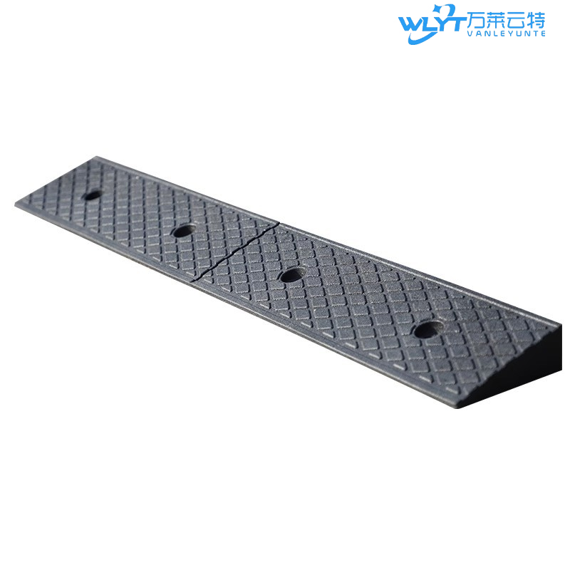 苏宁 万莱云特 橡胶斜坡垫/WLYT-JZD54/规格100*25*8cm高清大图