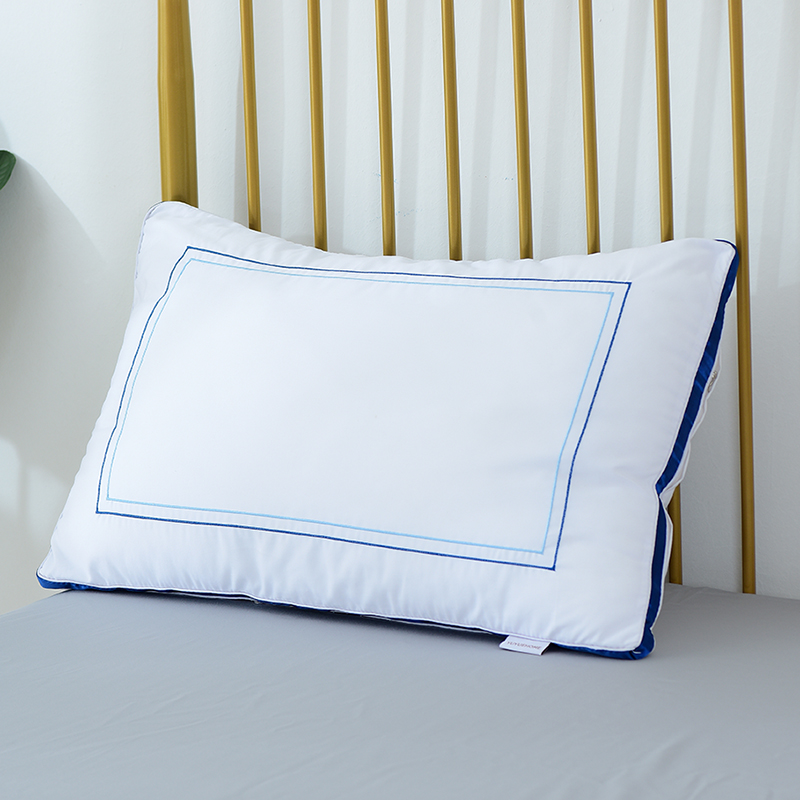 萨奇 立高枕高清大图