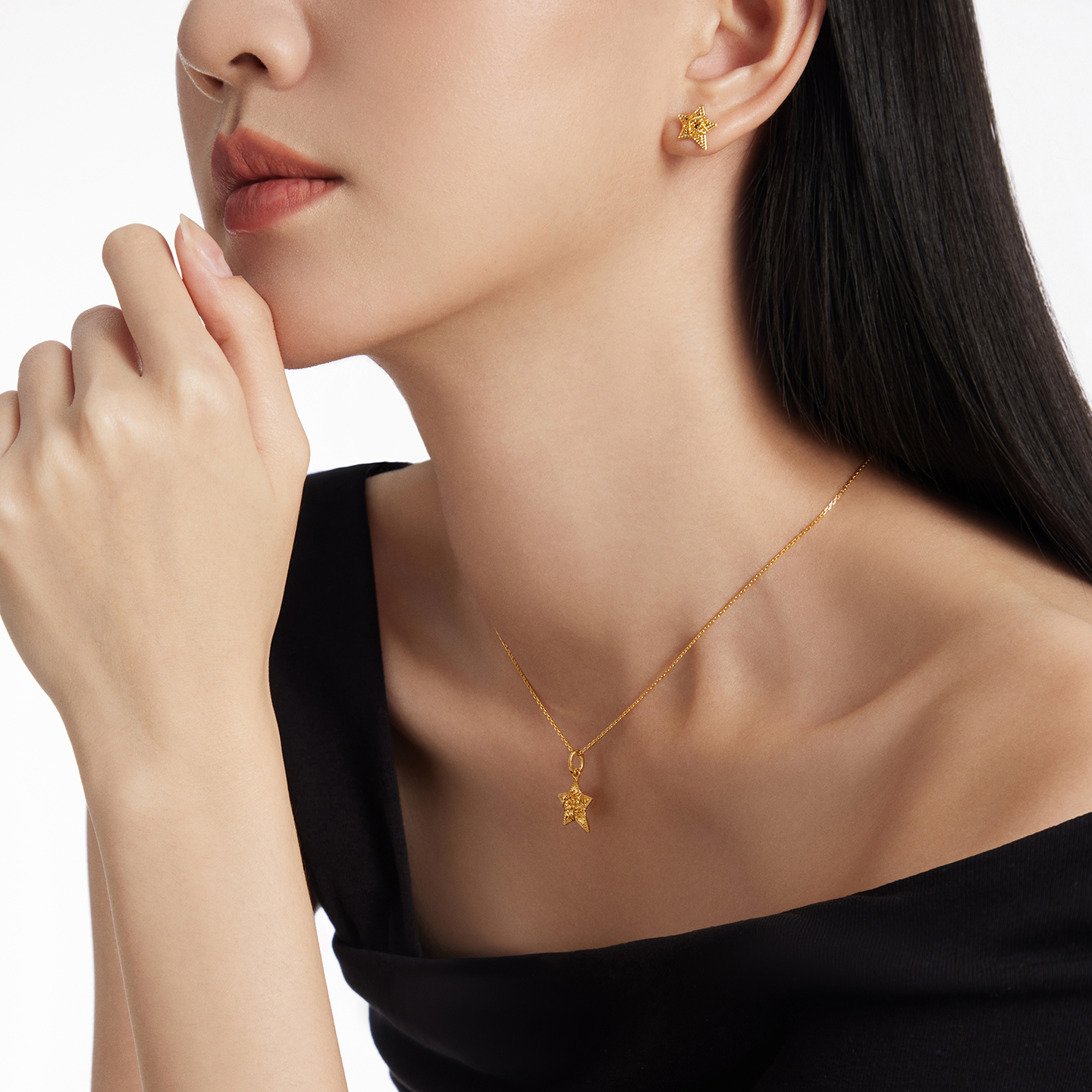 周大福织梦星女明星爆闪足金黄金吊坠计价(工费260)EOF1870高清大图