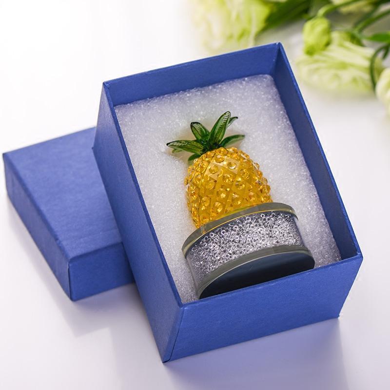 日韩减压水晶汽车摆件菠萝车载香水座式车上装饰用品车内饰品摆件