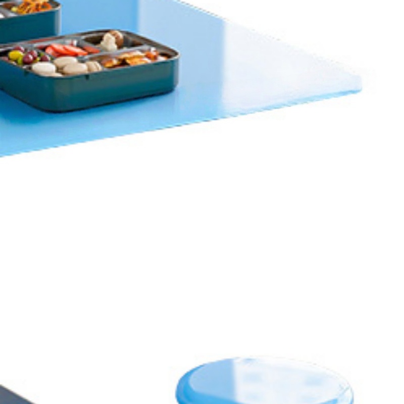 锁匠 简约时尚餐桌高清大图