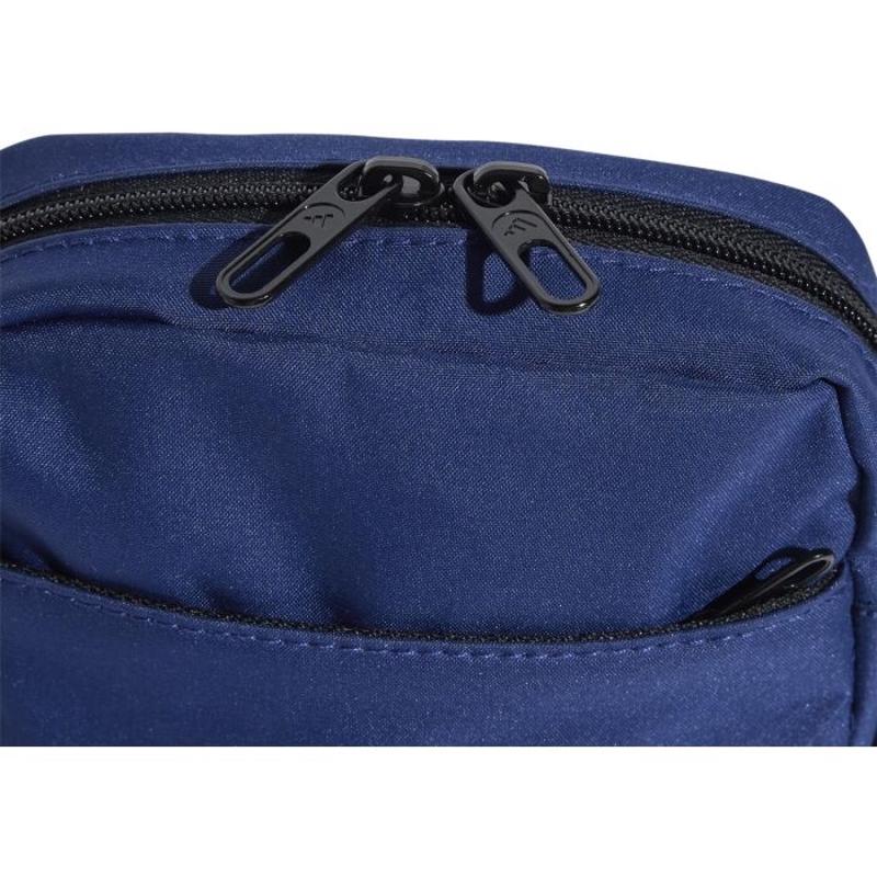 Adidas男士多功能分区收纳肩背包运动休闲包高清大图