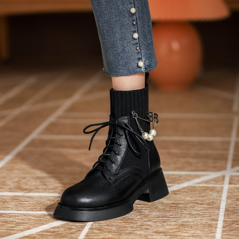 马丁靴秋季2021新款薄款女黑色靴子内增高女鞋短靴厚底女靴