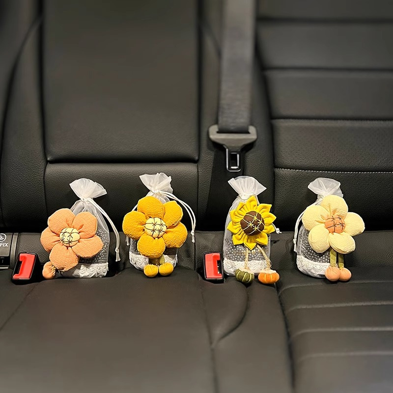 汽车用竹炭包除甲醛去异味活性炭车载好物碳包公仔新车内饰用品女 黄朵花升级款