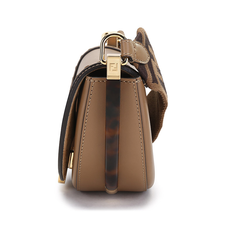 芬迪fendi女士moonlight系列皮革单肩斜挎包马鞍包8bt346agwz