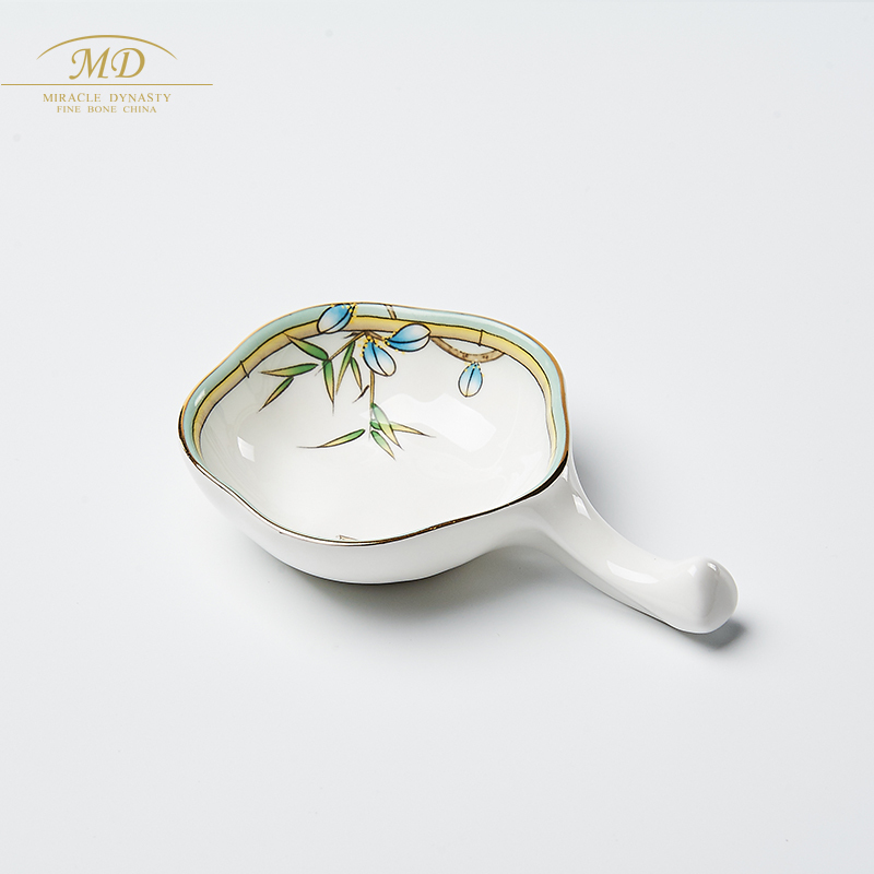 玛戈隆特西湖盛宴黄金边餐具63头10人份16344301