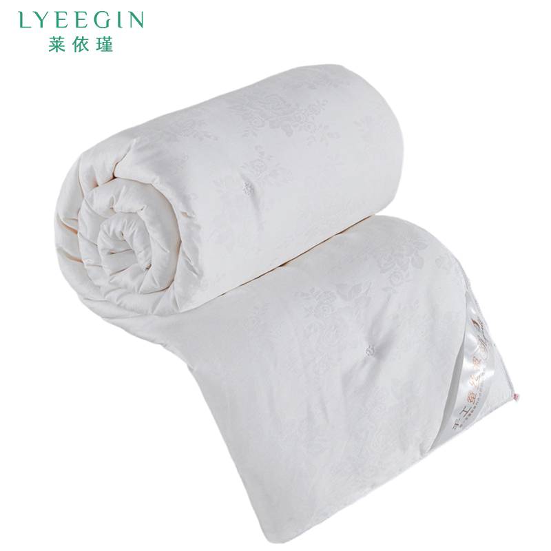 莱依瑾 双宫榨 蚕丝被 150*200cm4斤/张高清大图
