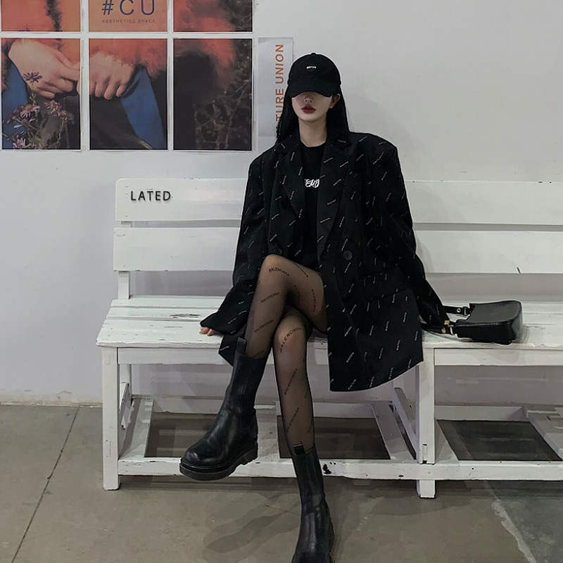 艳如飞网红炸街灯芯绒西装外套女春秋设计感小众气质黑色港风西服上衣潮套装