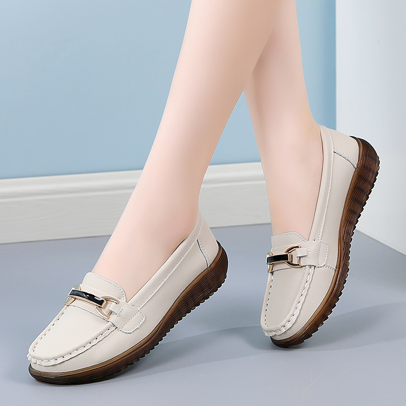 她他之城妈妈鞋女款真皮软底单鞋中老年休闲皮鞋平底一脚蹬豆豆鞋护士