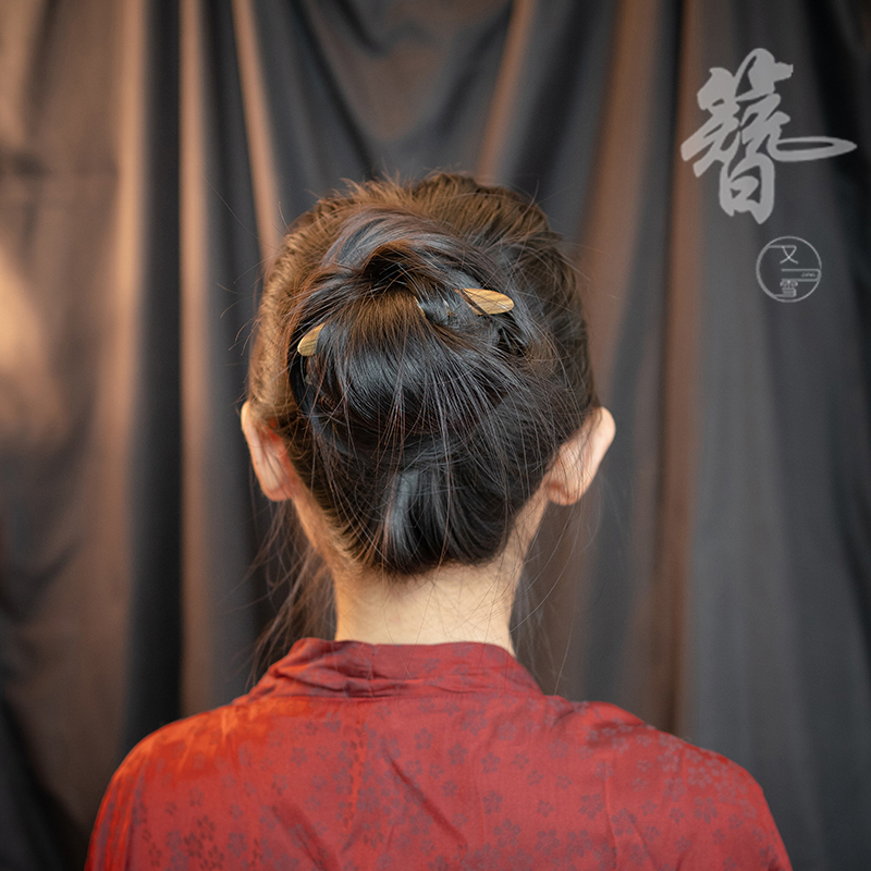 圆头双尖簪·绿檀·短款10cm 圆头双尖簪·绿檀·短款10cm 发长到胸口可选 Zang又一雪 圆头双尖木簪 反扣式盘发
