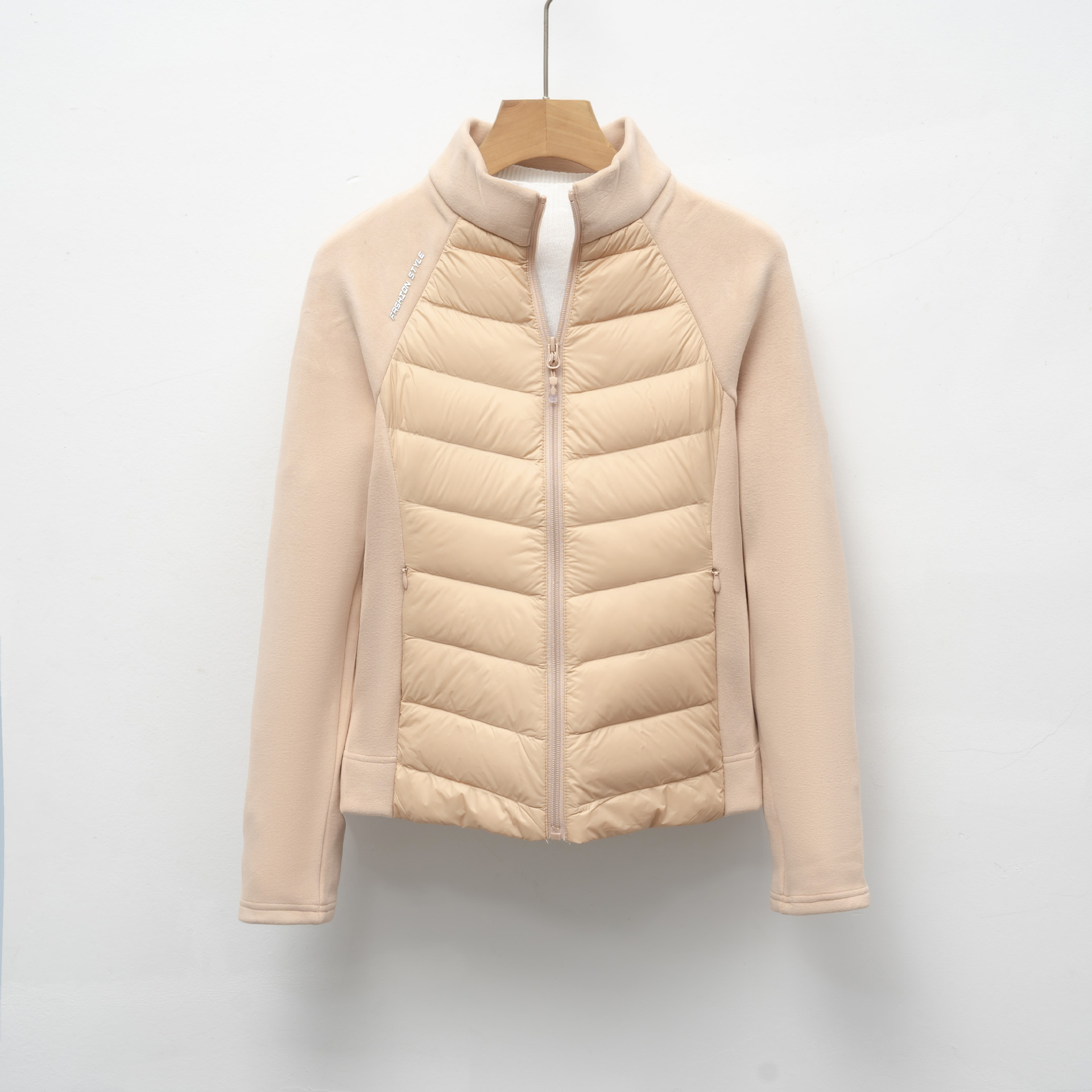 羽绒服新国标90绒轻薄立领女瑜伽拼接纯色修身百搭运动风 卡其色 XL