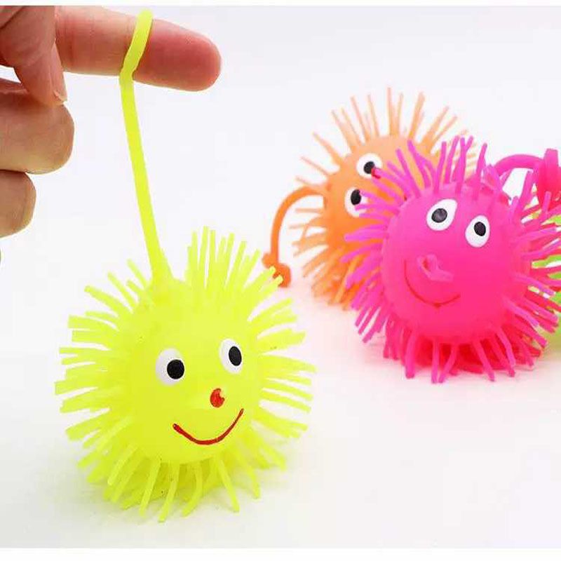 发光毛毛球发光刺猬弹力闪光毛毛球发泄玩具球地摊儿童小玩具批发发光