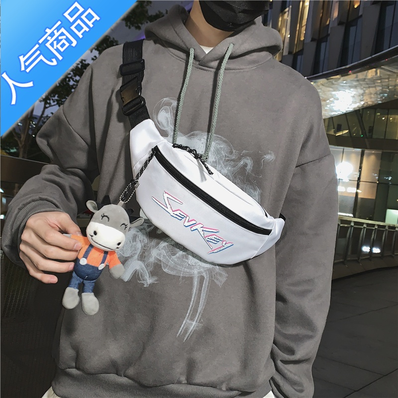 封后新款潮牌斜挎包男运动反光胸包学生腰包时尚个性小背包休闲单肩包单肩包男
