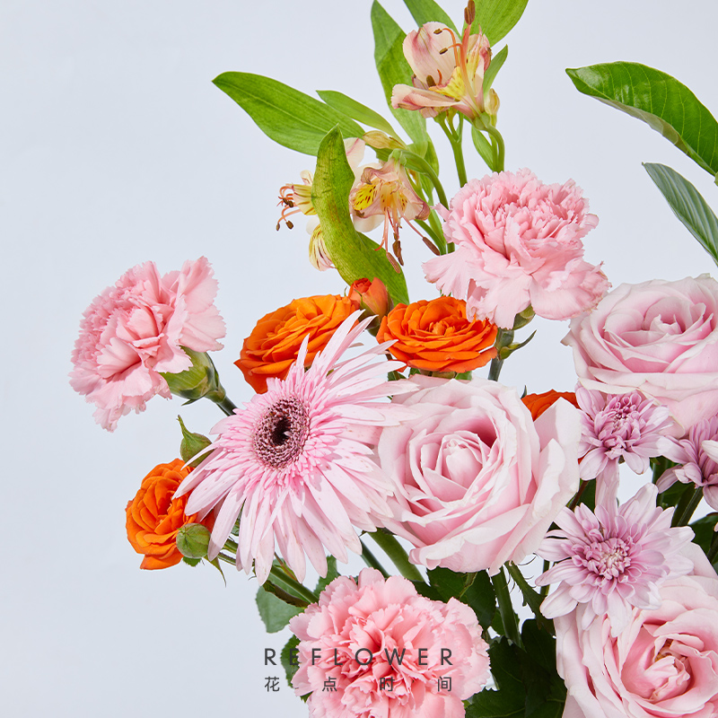 花点时间满心欢喜(实物玫瑰、康乃馨、弗朗花、水仙百合等花材,72小时发货、电话保持畅通)高清大图