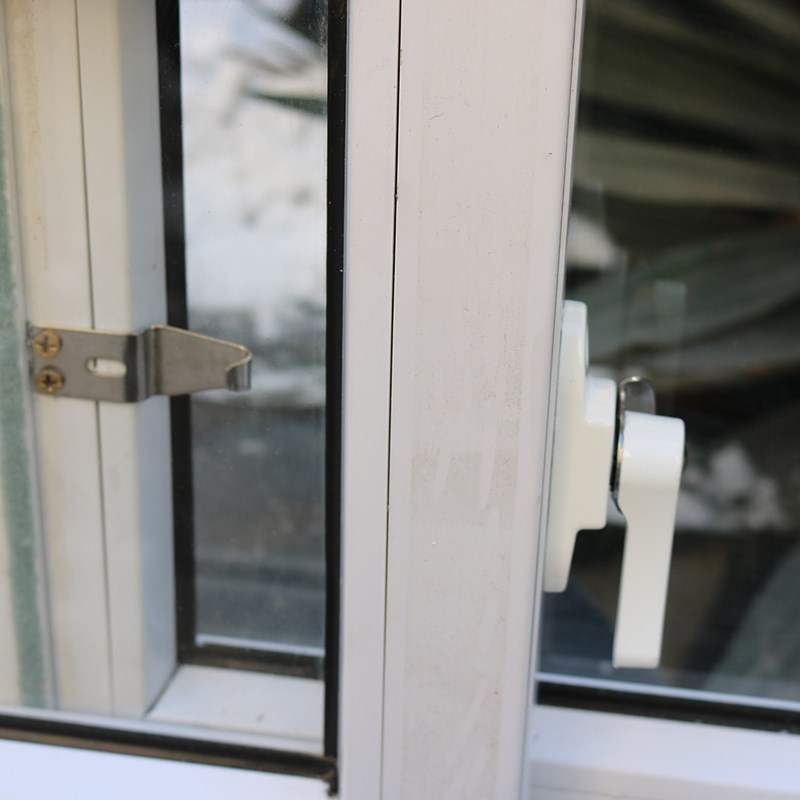 浅灰色月牙锁推拉窗锁扣平移窗双向旋转阳台玻璃窗塑钢铝合金窗卡扣窗