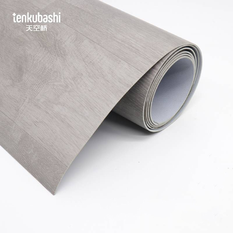 天空桥 地板革 灰木纹2.0mm 卷高清大图