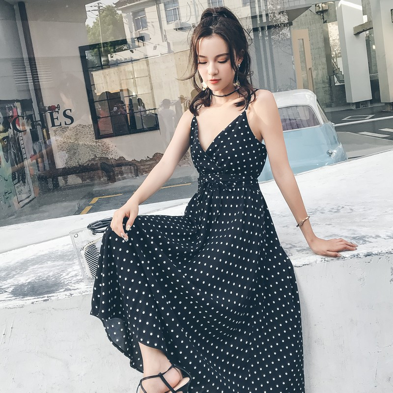连衣裙女夏2018新款韩版修身冷淡风极简波点小心机带中长款长裙