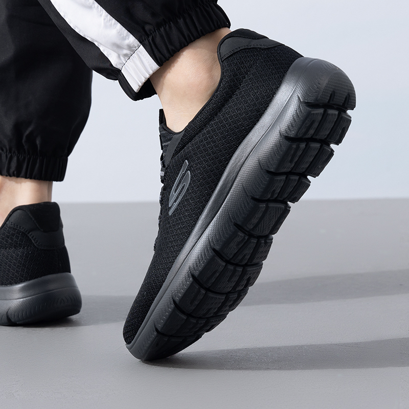 Skechers斯凯奇男鞋新款轻便透气耐磨运动休闲鞋52811-BBK ZP