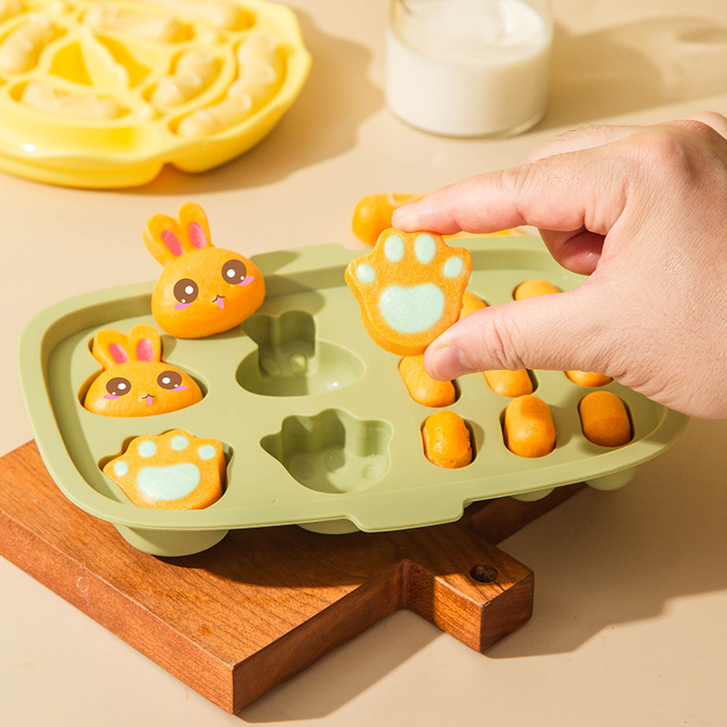 宝宝辅食模具香肠蒸糕工具全套食品级婴儿磨具肉肠可蒸硅胶婴幼儿 13连洛菲粉兔猫爪香肠模+打蛋器(送盖+油刷+50个裱花袋高清大图