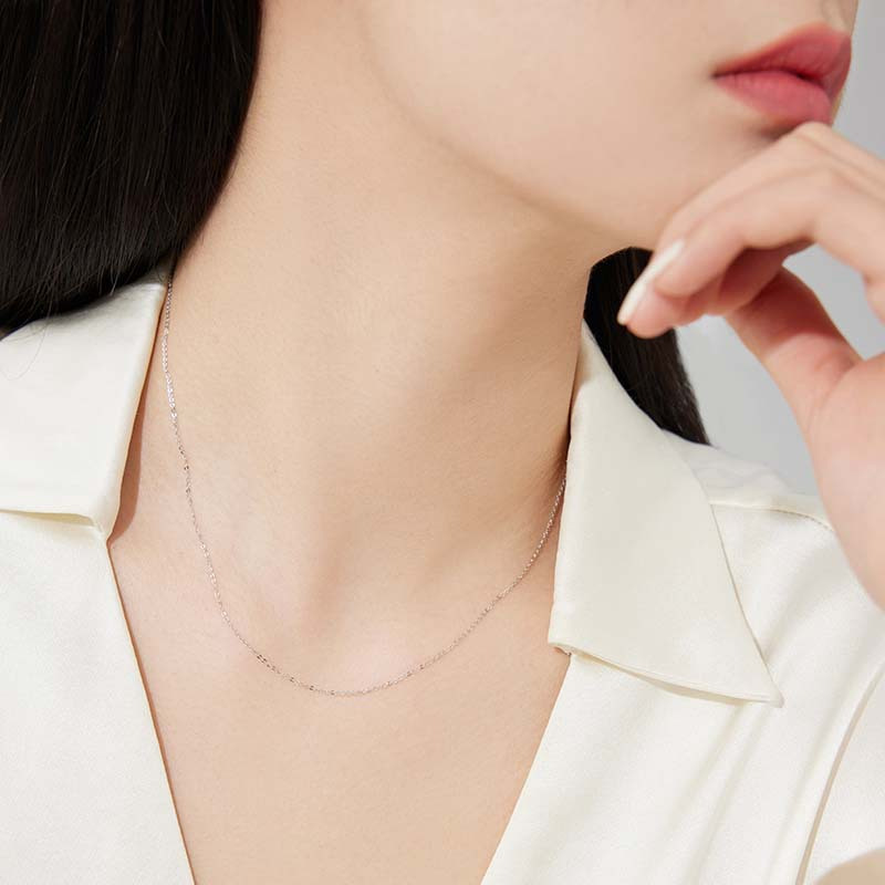周大福 小版简约O字铂金项链素链PT162206精品 七夕礼物