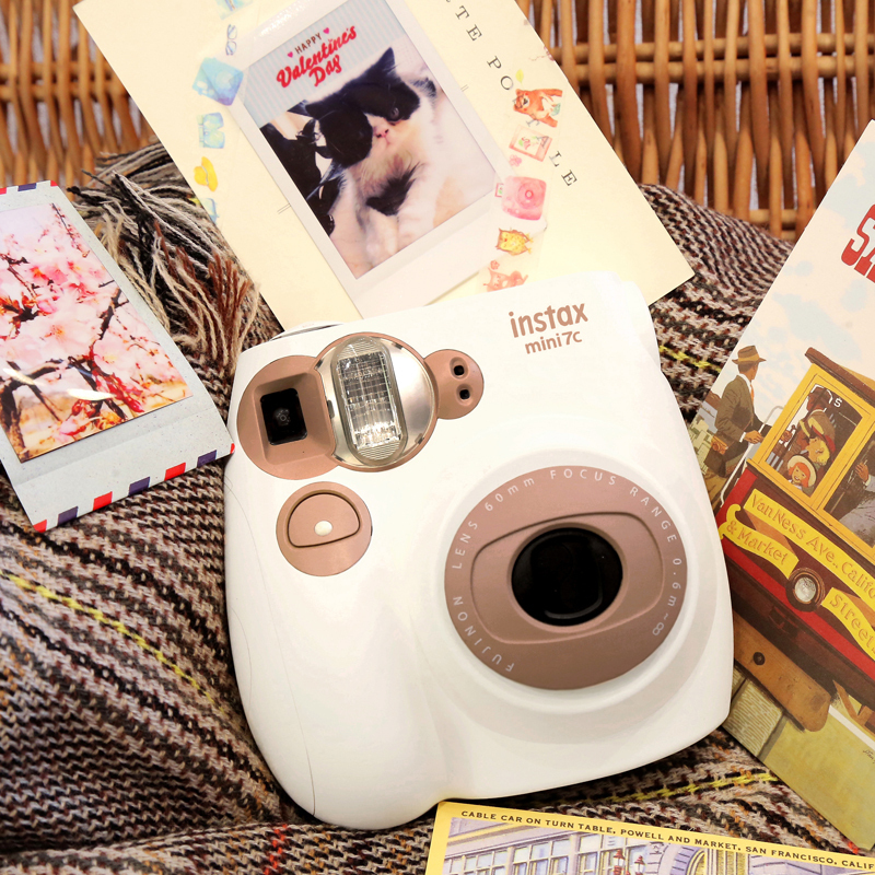 富士(FUJIFILM)INSTAX拍立得 胶片相机 一次成像 mini7C 富士小尺寸 奶咖色 套装(含20张相纸)