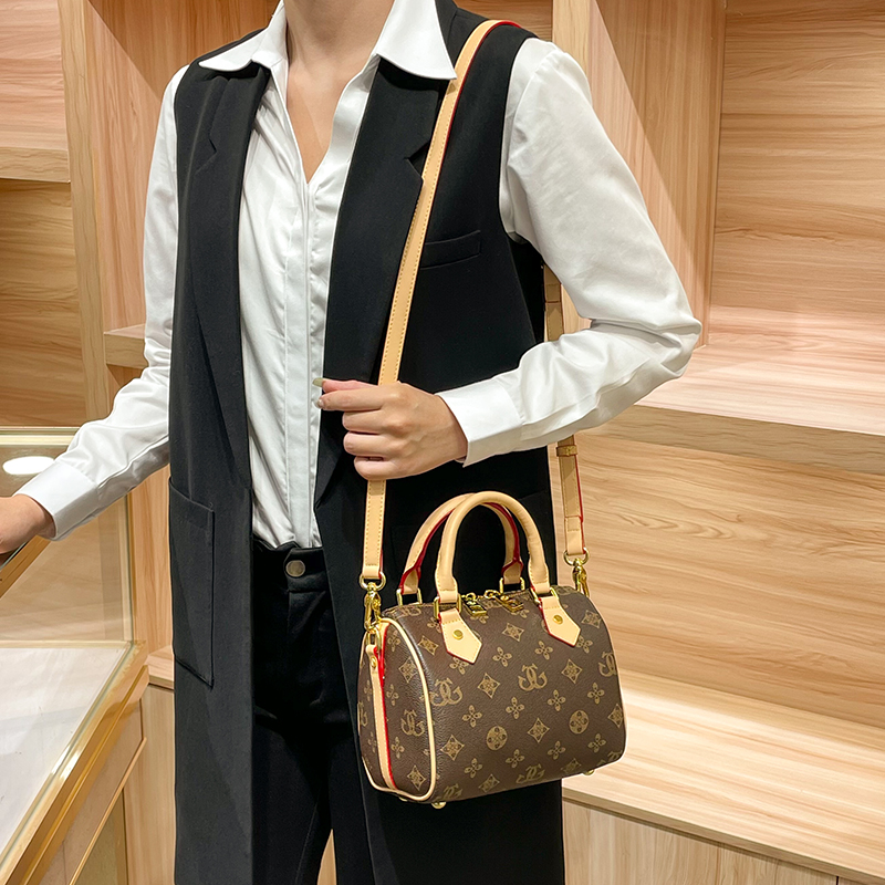 欧美时尚女士包包女2026新款高级感女包波士顿枕头包高级感小众印花单肩斜挎包手提包高清大图