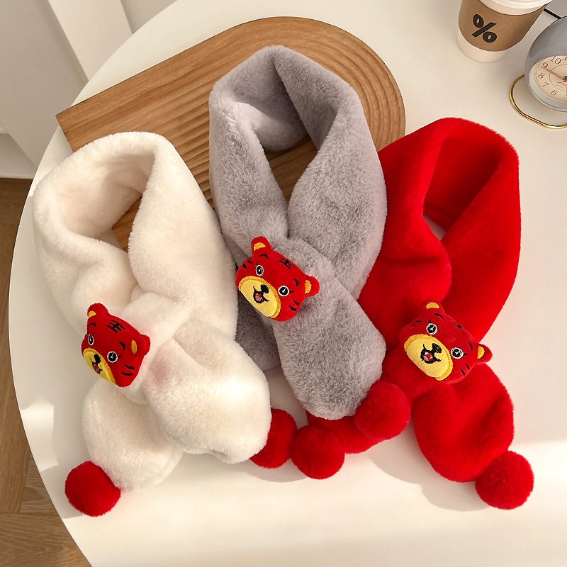 婴幼儿宝宝新年毛绒围巾儿童古达虎年过年加绒围脖女童红色保暖脖套女