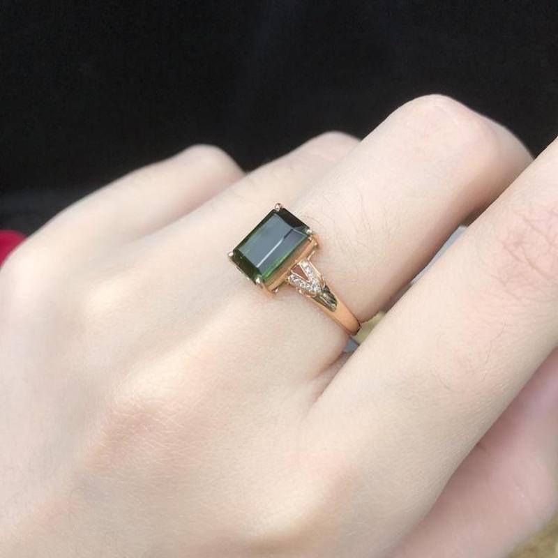 方形绿碧玺天然方形绿碧玺戒指玫瑰金色翠绿墨绿祖母绿微镶莫桑石高级