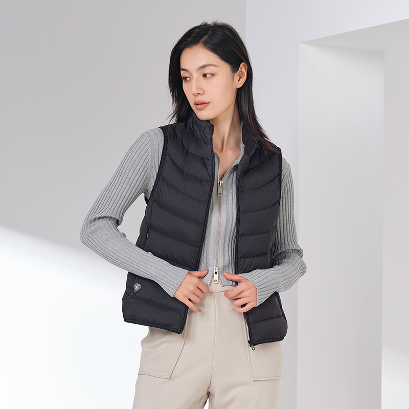 [商场同款]坦博尔2022新款轻薄羽绒马甲女短款时尚渐变立领保暖外套TB330008