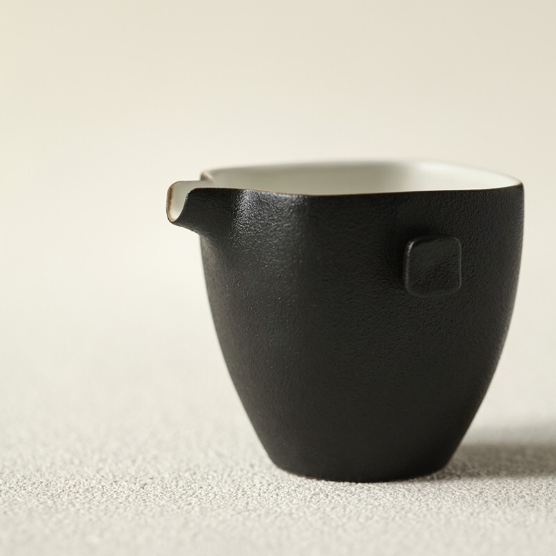 万仟堂(EDENUS)四方团圆·成套茶具黑铁釉(一壶一海一盘四杯)高清大图