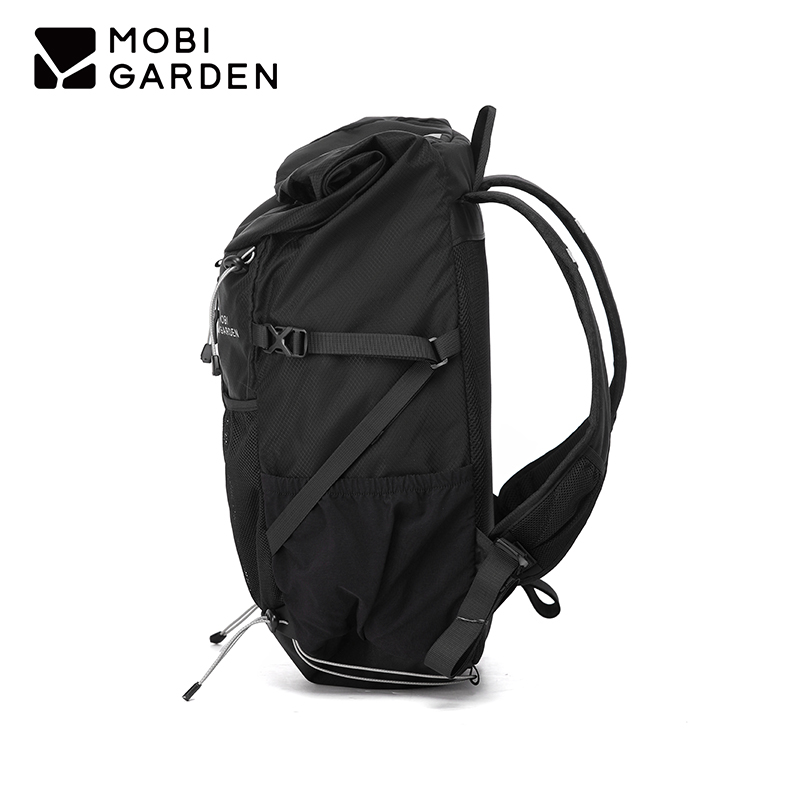 牧高笛(MOBIGARDEN)悬越户外背包 30L NX25664009 夜幕黑高清大图