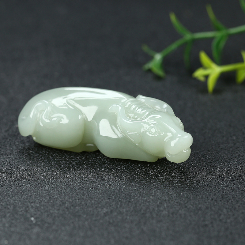 [玉牛送财]新疆和田玉吊坠玉坠油青青白玉生肖牛挂件天然玉石