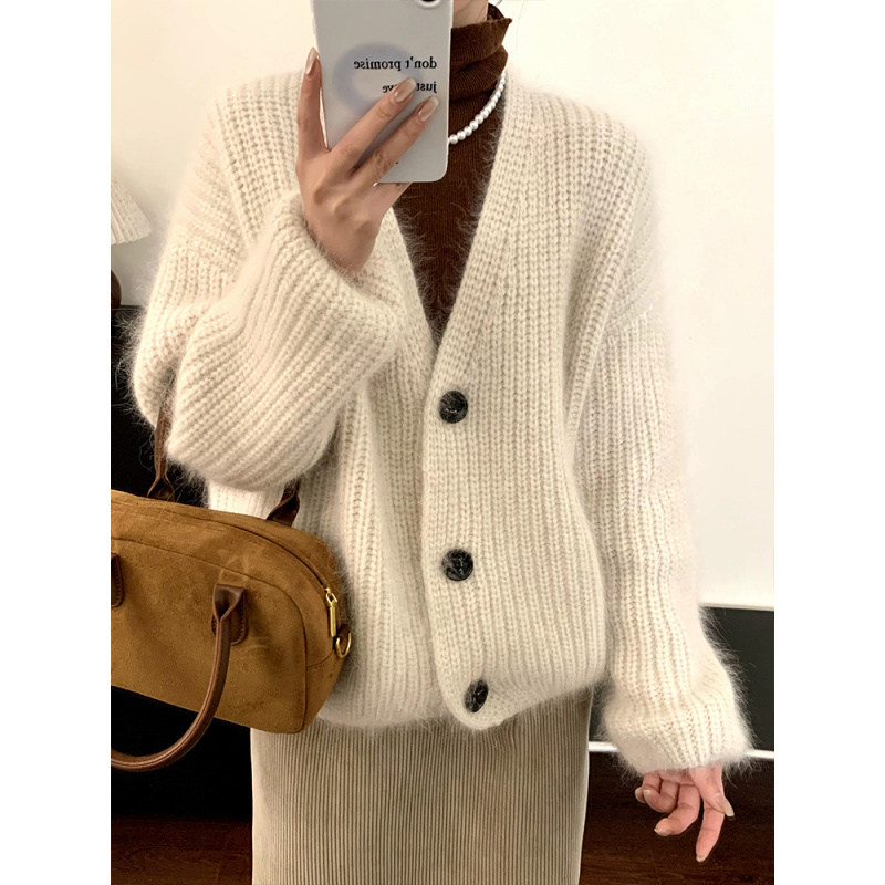 小单定制浣熊绒毛衣外套女秋冬新款慵懒风白色羊毛开衫针织上衣厚