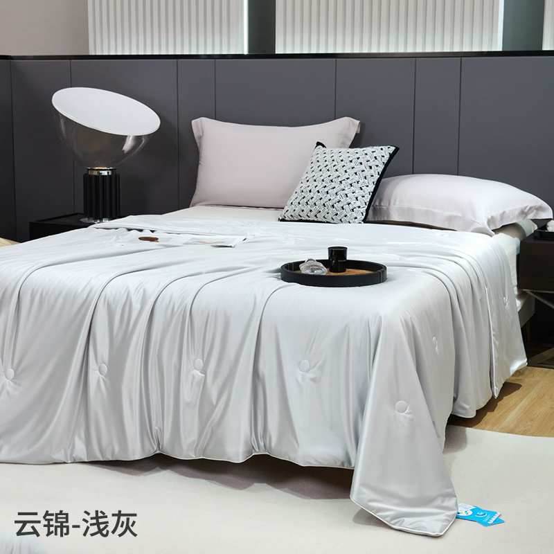 小仙马 奢柔云锦缎夏被 200*230cm SX-5R2031 床高清大图